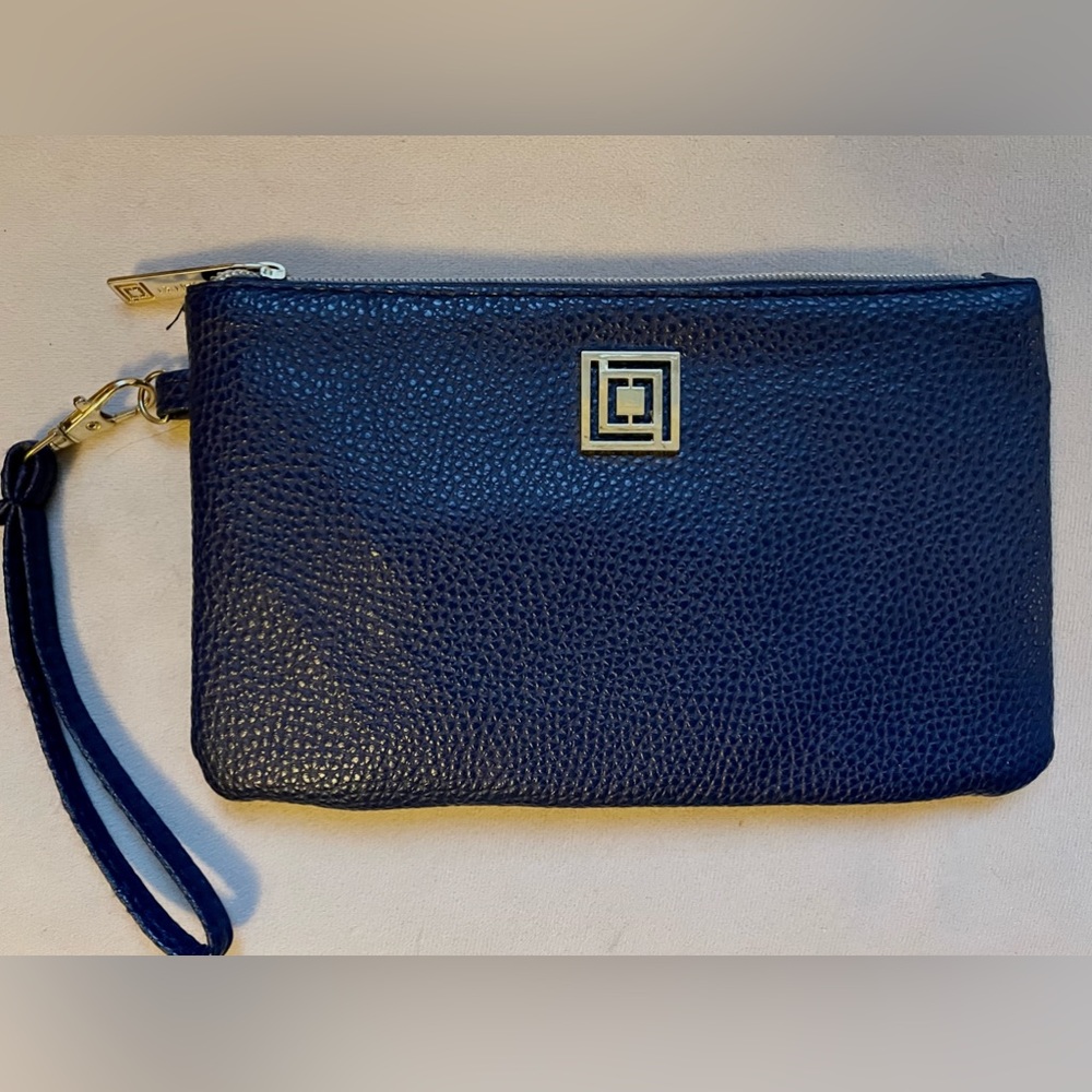 Liz Claiborne wristlet includes detachable cell phone charger cord.